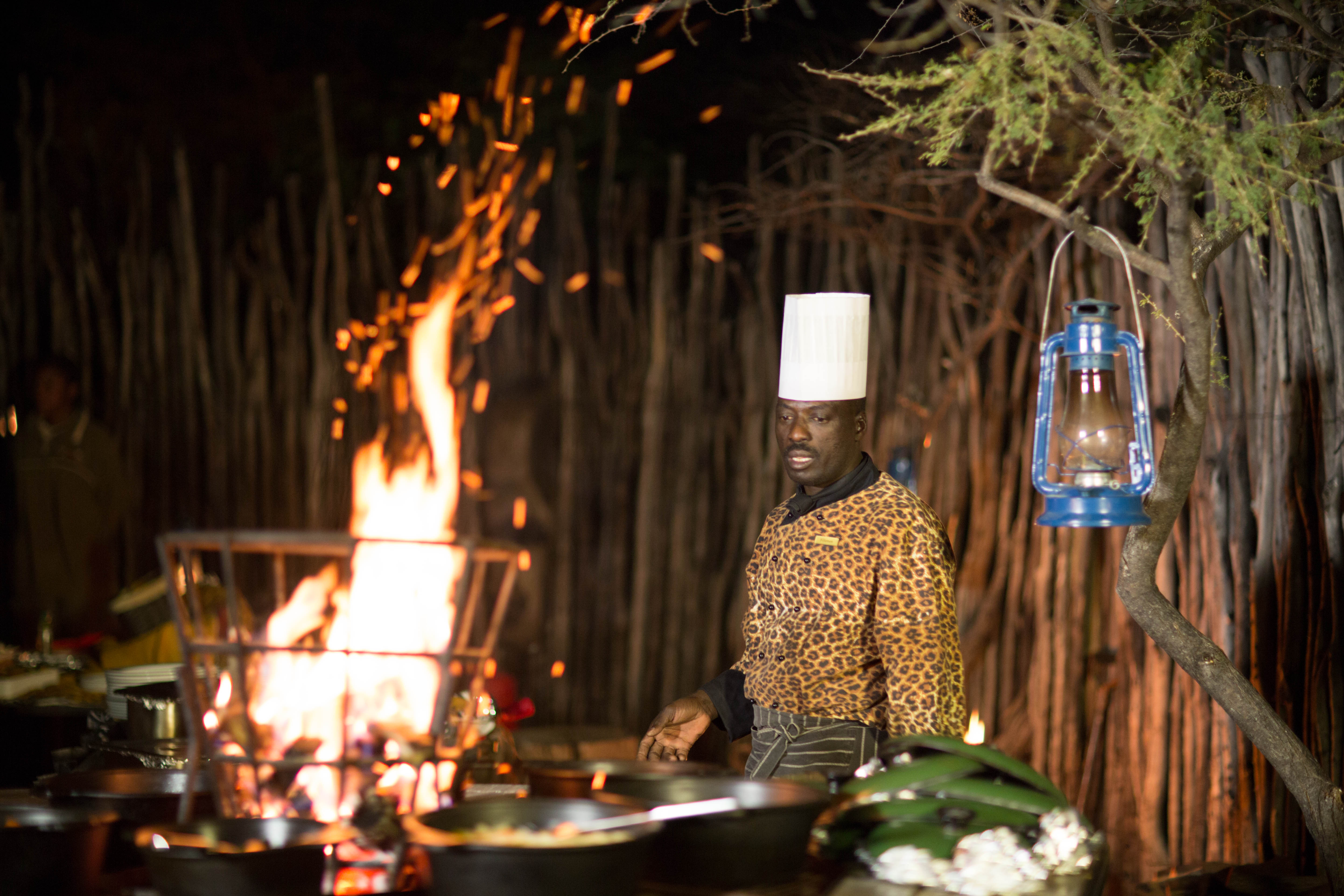Open-air buffet restaurant and dining zone