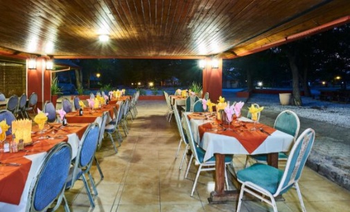 Restaurant and dining area at Halali Resort
