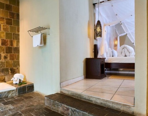 Freestanding bush chalet at Namutoni Resort