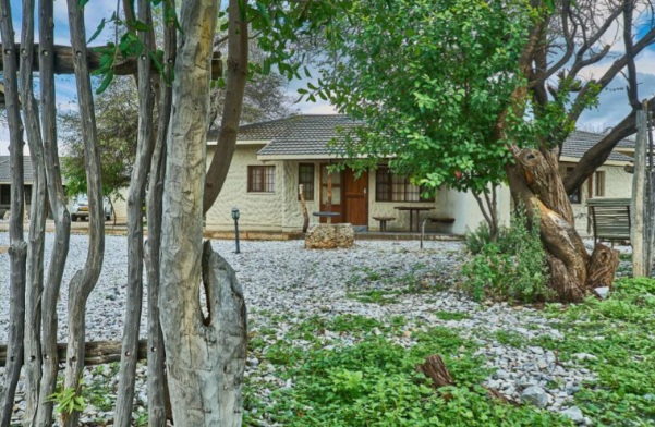 Okaukuejo Bush Chalet Accommodation